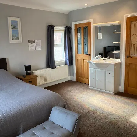 Rivington House Only 4* Γουίτμπι
