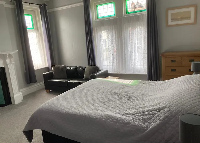 Rivington House Only 4*