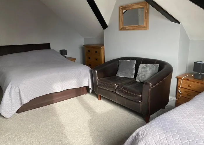 Rivington House Only 惠特比